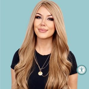 Chelsey smith cosmetics Rue wig